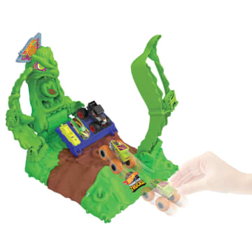 Hot Wheels Monster Trucks Pista de Brinquedo Arena De Demolição Glow In The Dark - Image 5 of 6