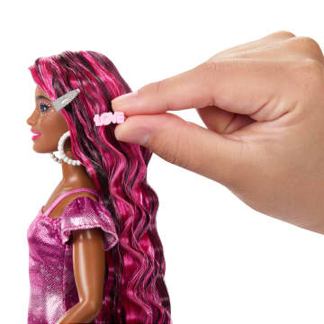 Barbie Ultra Chevelure Poupée, Robes, 10Accessoires Mode et Coiff. - Image 3 of 6