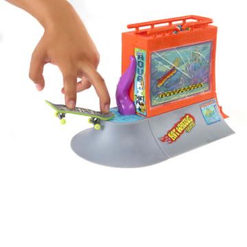 Hot Wheels Skate Pista de Brinquedo Set Aquário - Image 4 of 6