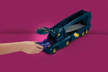 Fisher-Price DC Batwheels Bat-Camion Avec Rampe, Rang. de Véh. - Image 4 of 6
