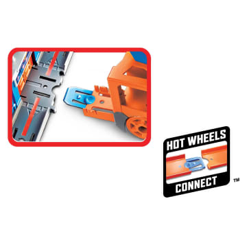 Hot Wheels Shark Chomp Transporter - Image 2 of 6