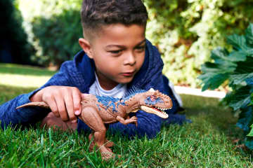 Jurassic World Dinosaurio de Juguete Rajasaurus Ruge y Ataca - Image 2 of 6