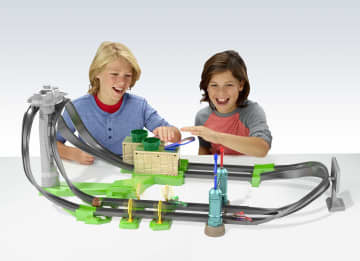 Hot Wheels Mario Kart Pista de Brinquedo De Circuito Longo - Image 3 of 6