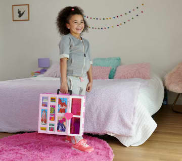 Barbie Coffret Placard de Rêve, 60+ Cm Largeur, 35+ Éléments, 3+ Ans - Image 2 of 6