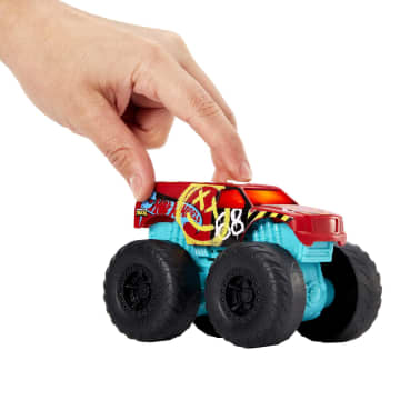 Hot Wheels Monster Trucks Roarin' Wreckers HW demo derby - Image 3 of 6