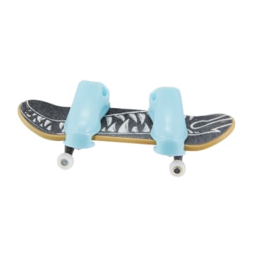 Hot Wheels Skate Vehículo de Juguete Patineta TRICK ATTACK FRENZY™ con Tenis - Image 5 of 6