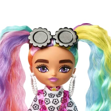 Barbie Extra Minis Muñeca Vestido Rosa con Flores - Image 3 of 5