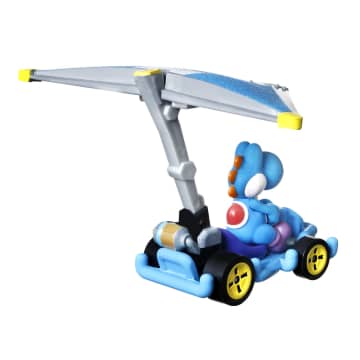 Hot Wheels®  Mario Kart™ Yoshi Cadre en tuyau - Image 4 of 5