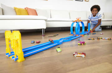 Hot Wheels Action Ultra Hots Wild Drive Drag Race Track Set Gift For Kids 4 Years Older