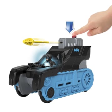 Imaginext DC Super Friends Veículo de Brinquedo O Tanque de Batman - Image 4 of 6