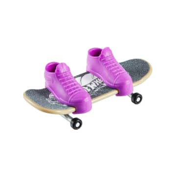 Hot Wheels Skate Vehículo de Juguete Patineta Power Chomp™ con Tenis - Image 1 of 4