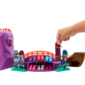 Hot Wheels Skate Pista de Brinquedo Skatepark de Polvo - Imagen 5 de 6