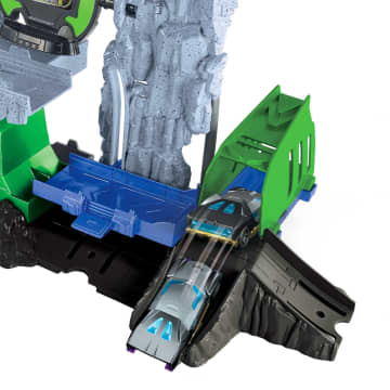 Hot Wheels DC Batcave Mattel