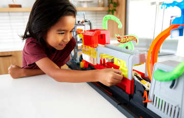 Hot Wheels City Station de Lavage Ultime Pieuvre - Image 2 of 6