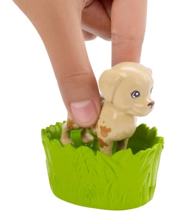 Barbie Boneca Banho de Cachorrinhos - Image 4 of 6