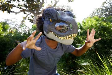 Jurassic World Juguete Máscara Muerde y Ruge de T.Rex - Image 2 of 6