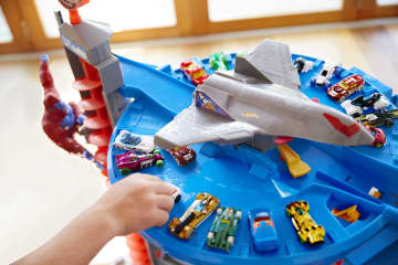 Hot Wheels Coffret Garage Ultime - Image 4 of 6