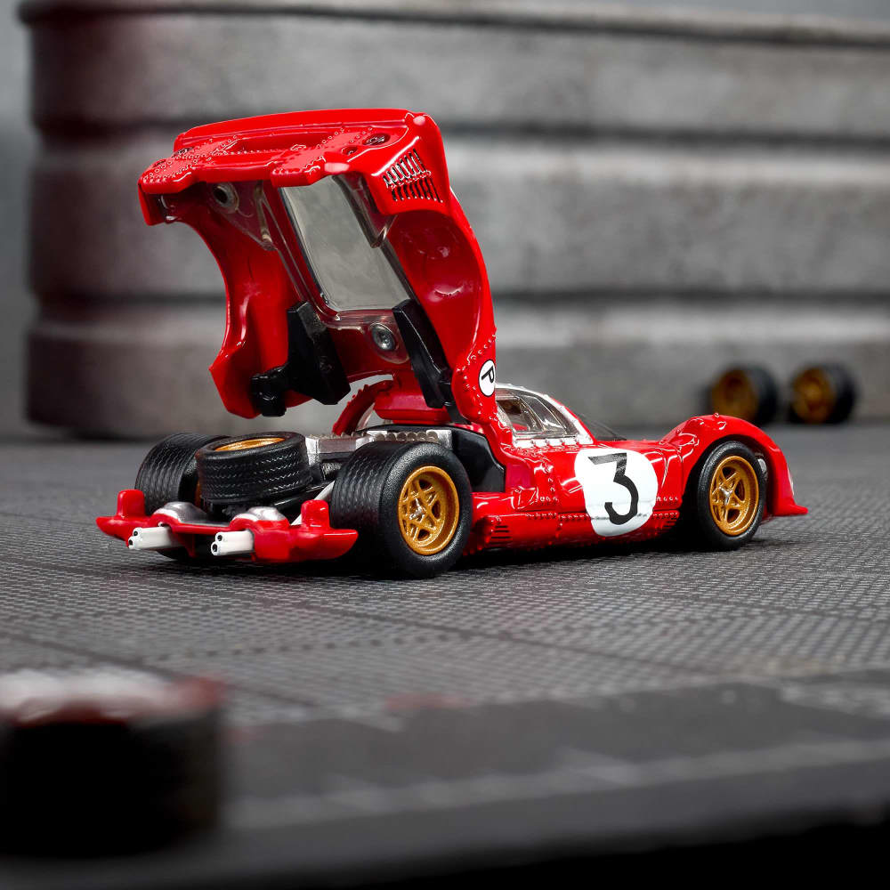 Hot Wheels Elite 64 1967 Ferrari 330 P4 | Mattel Creations UK