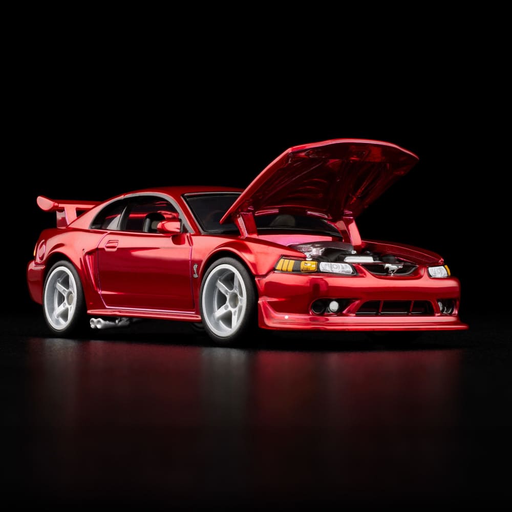 RLC Exklusiv: 2000 Ford Mustang SVT Cobra R | Mattel Creations DE