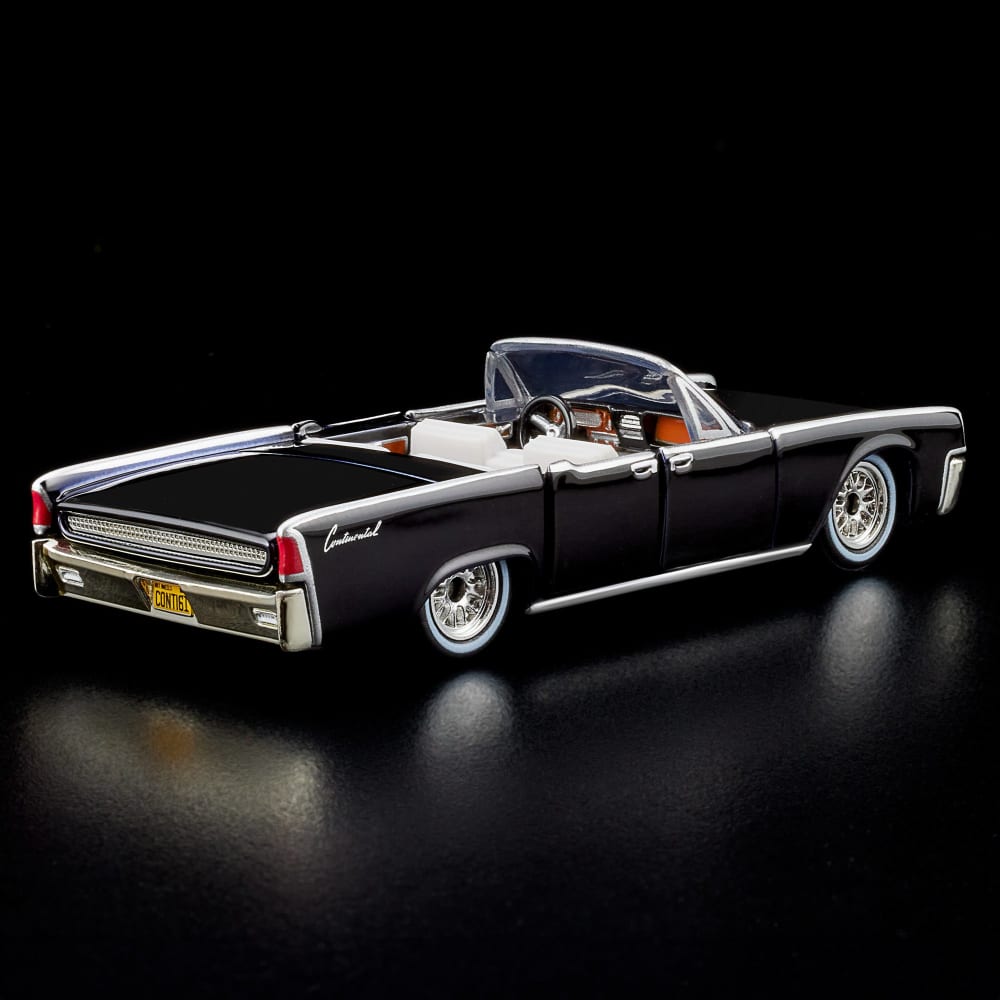 RLC Exclusive '61 Lincoln Continental | Mattel Creations