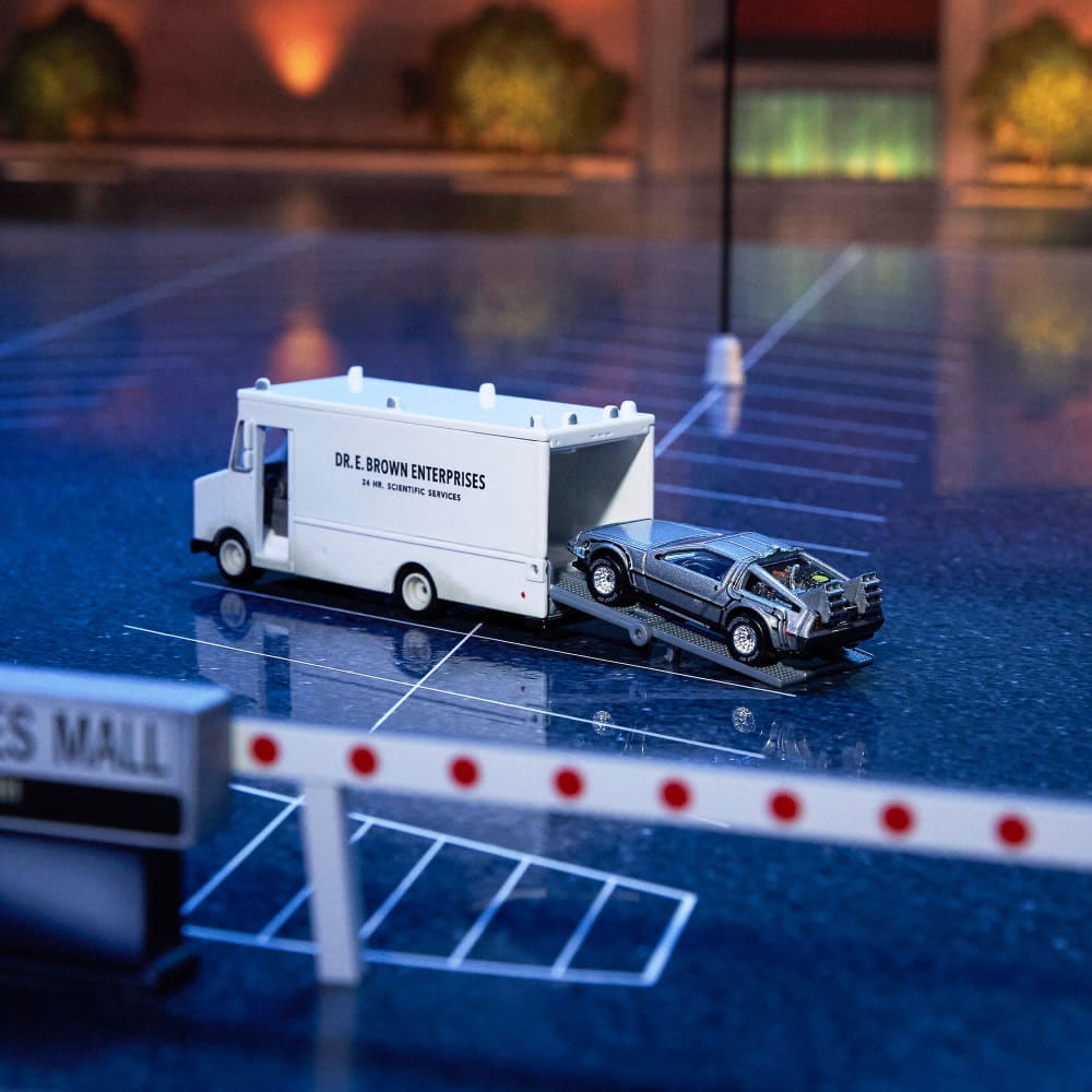 Hot Wheels バック・トゥ・ザ・フューチャー 7台セット Time Machine w/Train Custom Hot Wheels Team Transport Set 