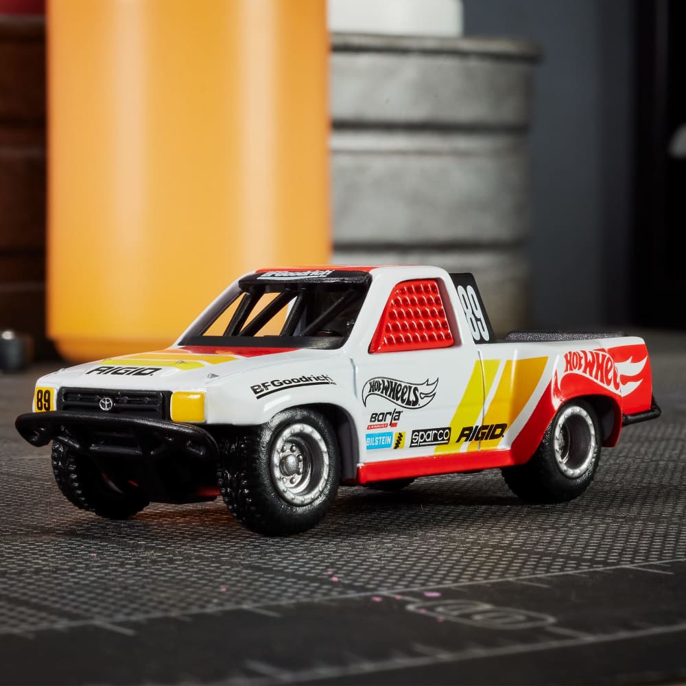 Hot Wheels Elite 64 1989 Toyota HiLux Stadium Truck | Mattel Creations
