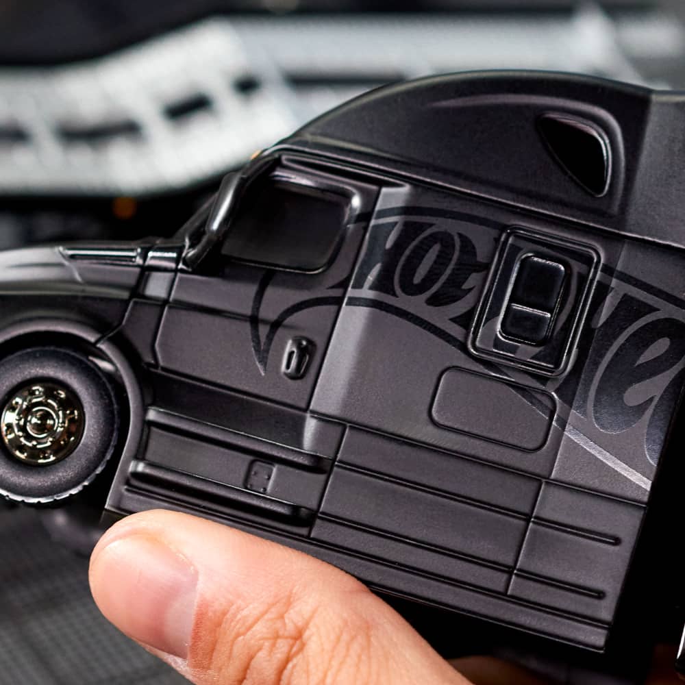 Hot Wheels Elite 64 Freightliner Cascadia | Mattel Creations