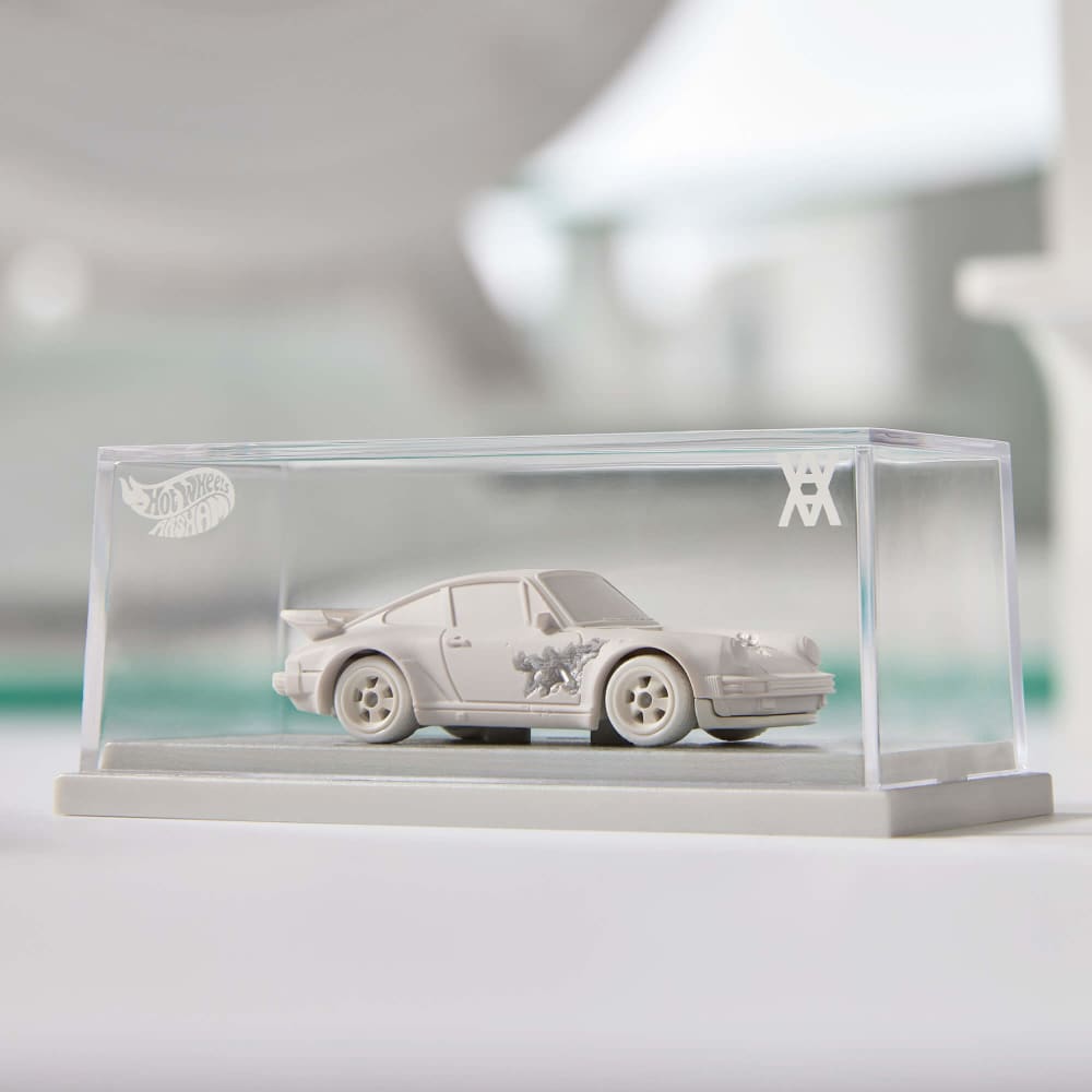 新品 Arsham Rally Case コレクターセットPorsche 930 Hot Wheels x Daniel Arsham Eroded Porsche 930 and Rally Case
