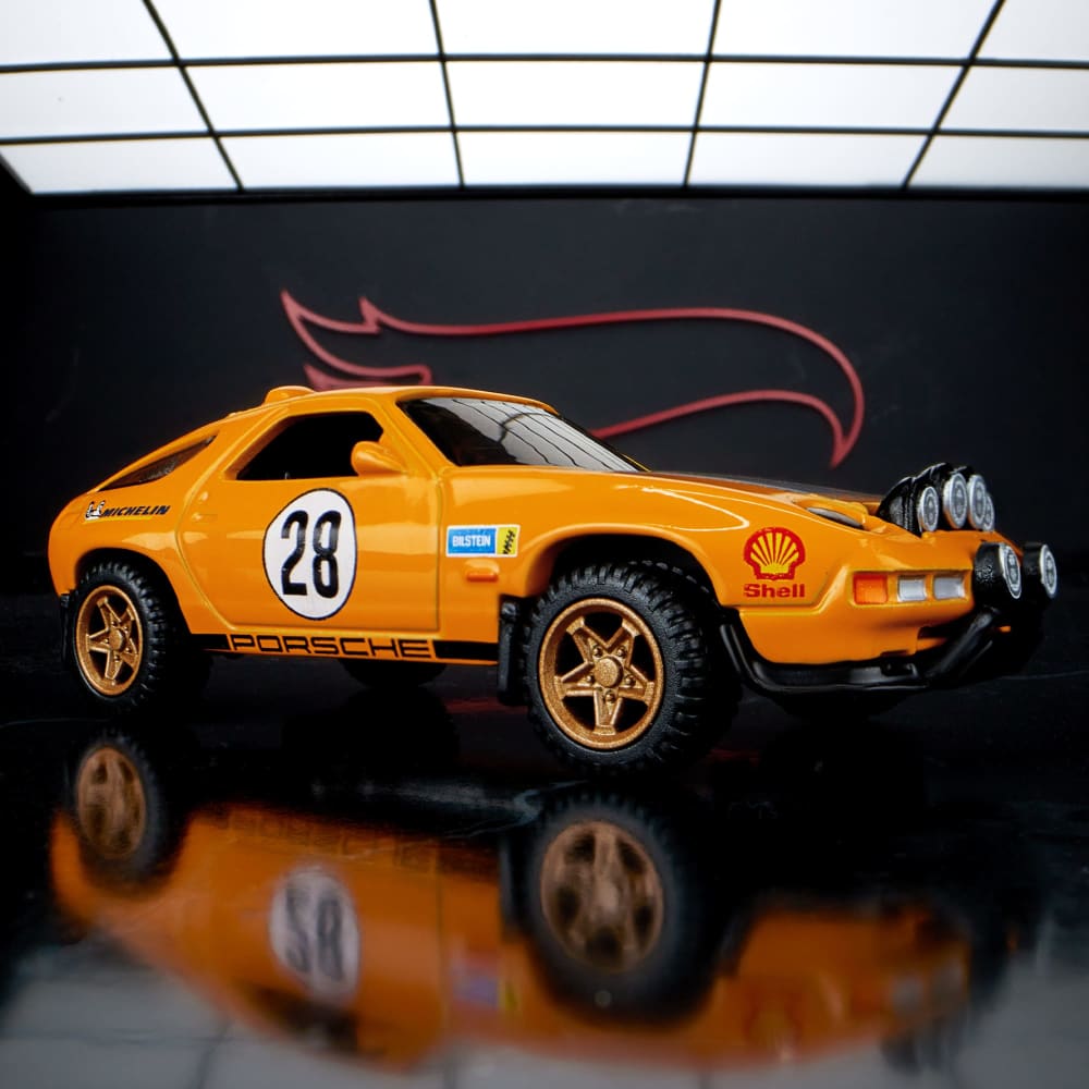 Elite 64 Porsche 928 Safari| Mattel Creations