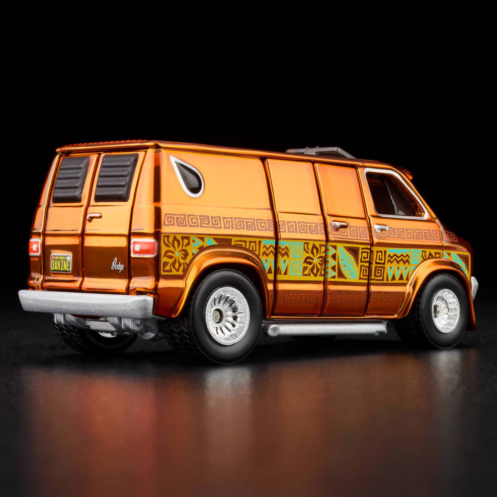 Hot Wheels RLC Exclusive '70s Dodge Tradesman Van | Mattel Creations