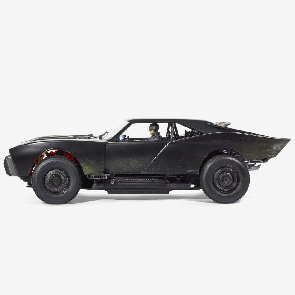 NEW IN BOX Hot Wheels RC Batman Batmobile Toy Car with Remote Control NEW IN BOX Hot Wheels RC Batman Batmobile Toy Car with Remote Control