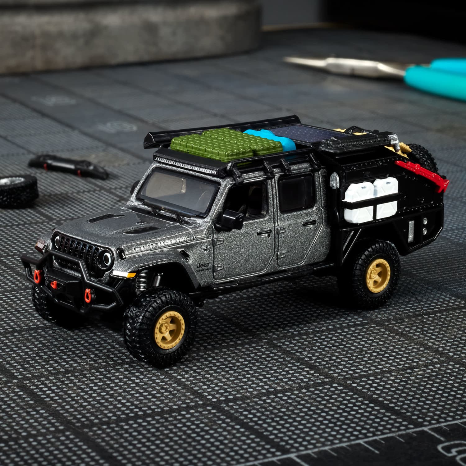 ホットウィール 24 ジープ・グラディエーター Hot Wheels Elite 64 Mod Shop '24 Jeep Gladiator with 20+ Swappable