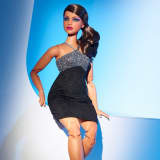 Barbie Signature Barbie Looks Doll (Curvy, Brunette)
