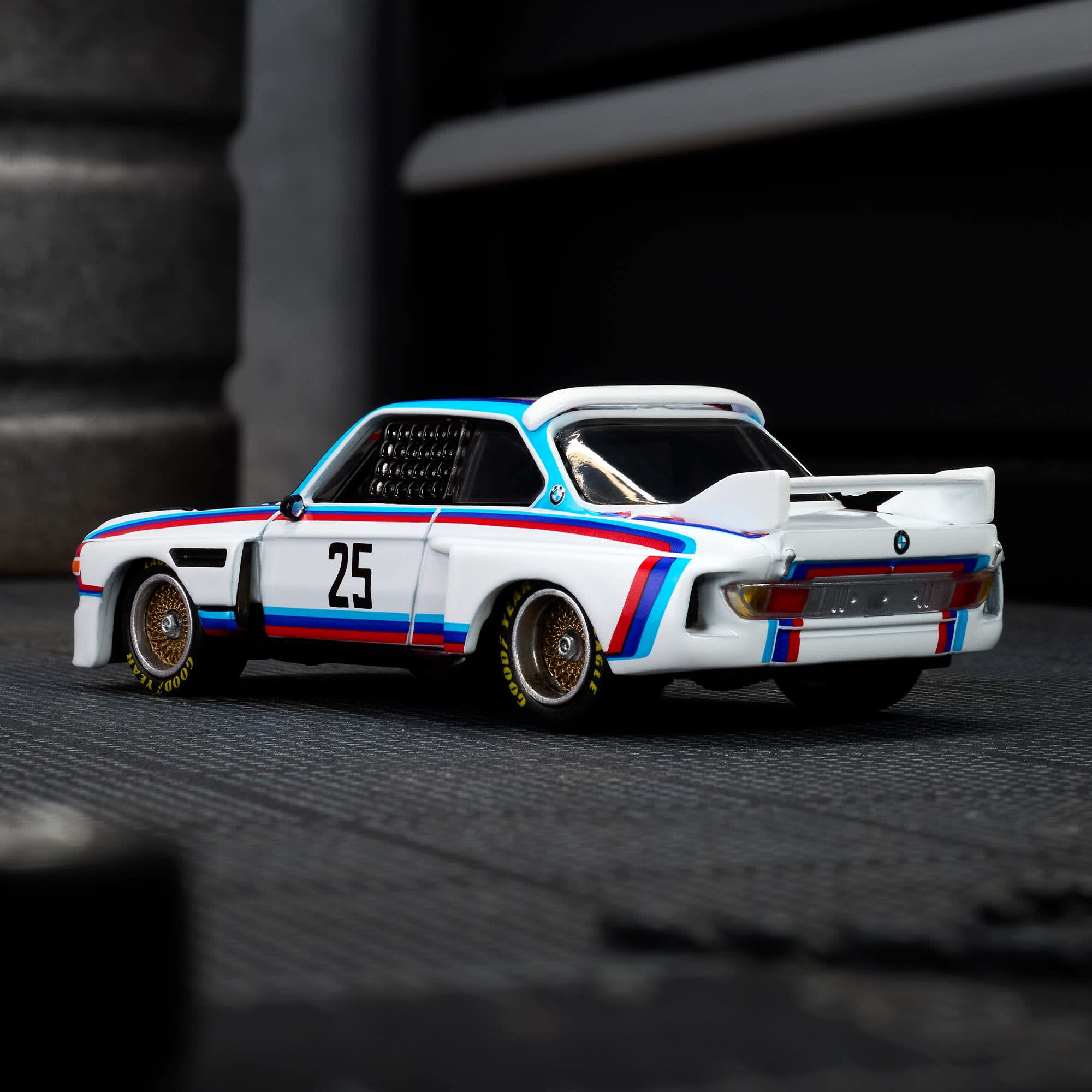 Hot Wheels Elite 64 1975 BMW 3.0 CSL