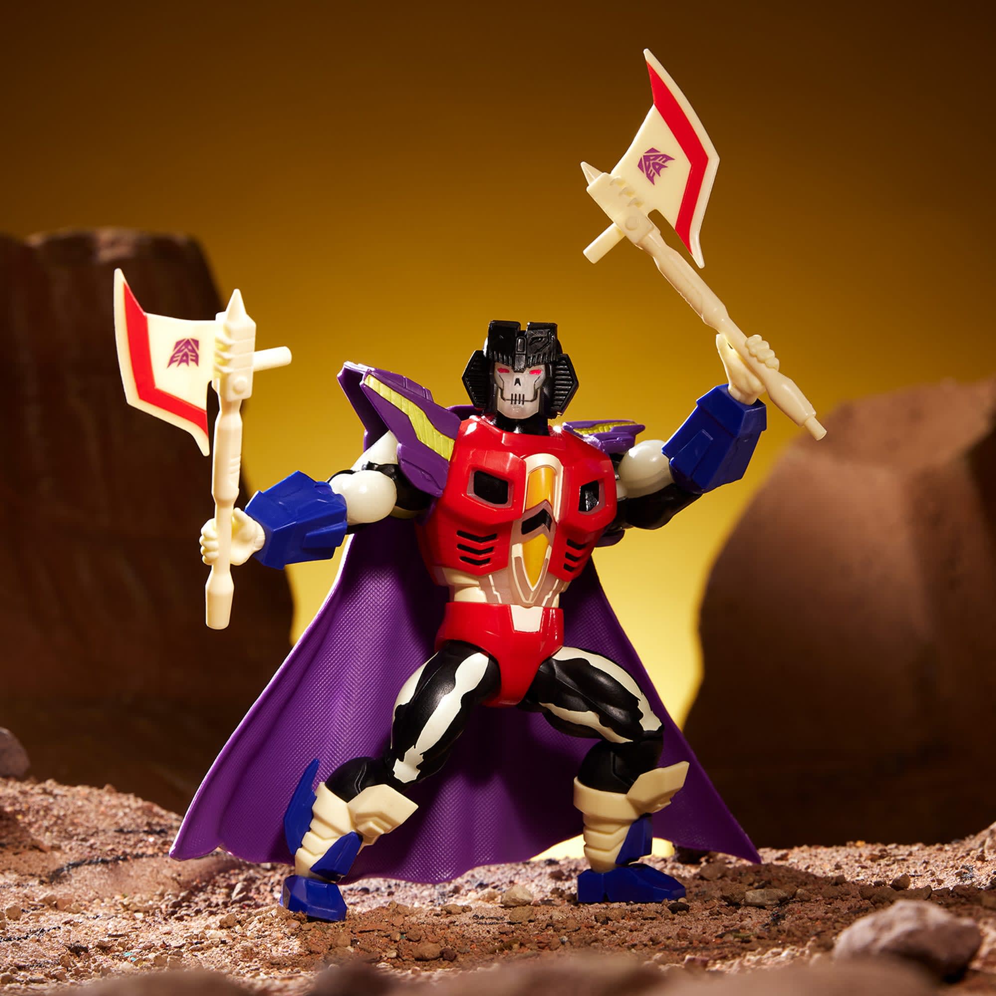 Masters of the Universe x Transformers Starscream Armor Scare Glow Actionfigur  