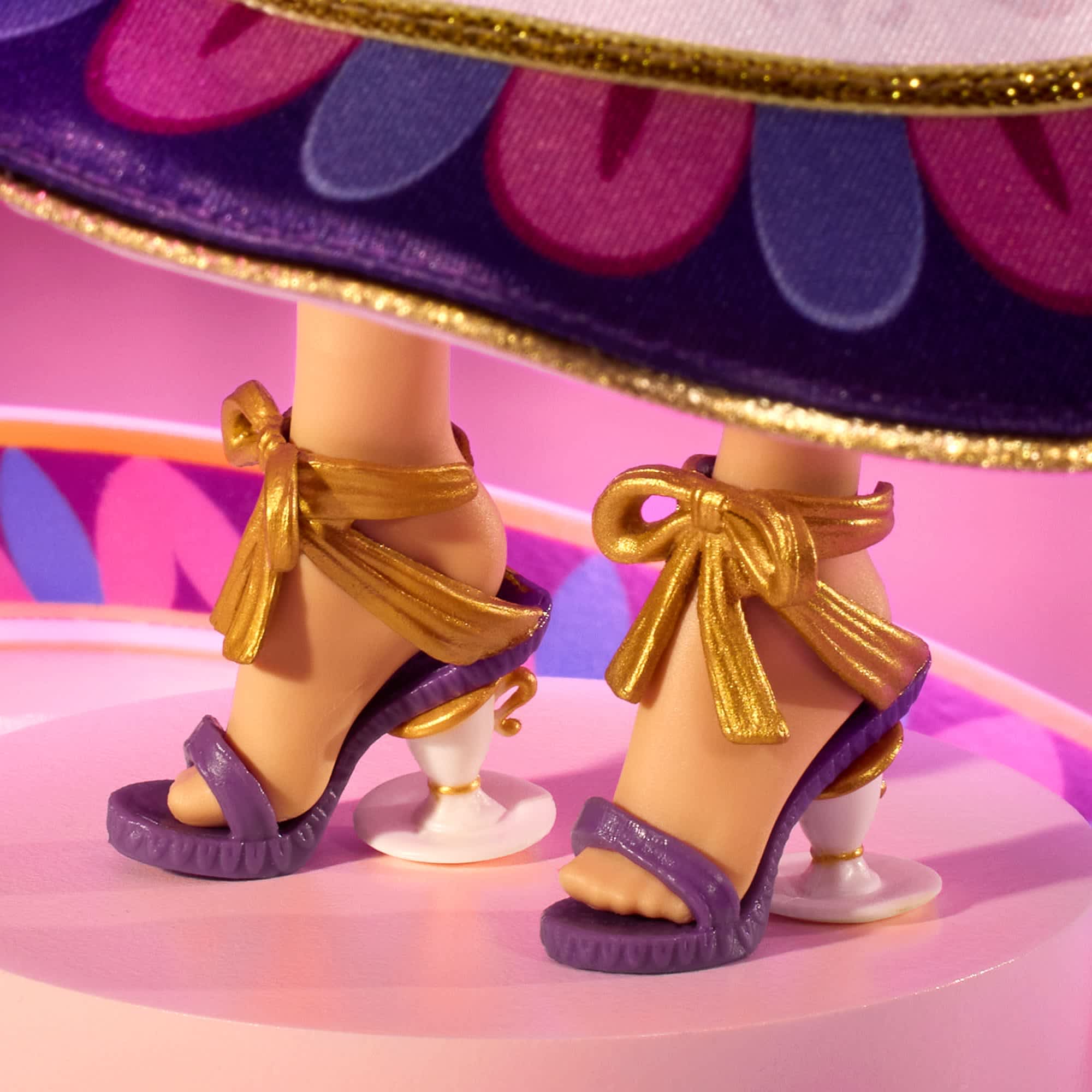 Disney Once Upon a Whimsy Kollektion Belle Puppe