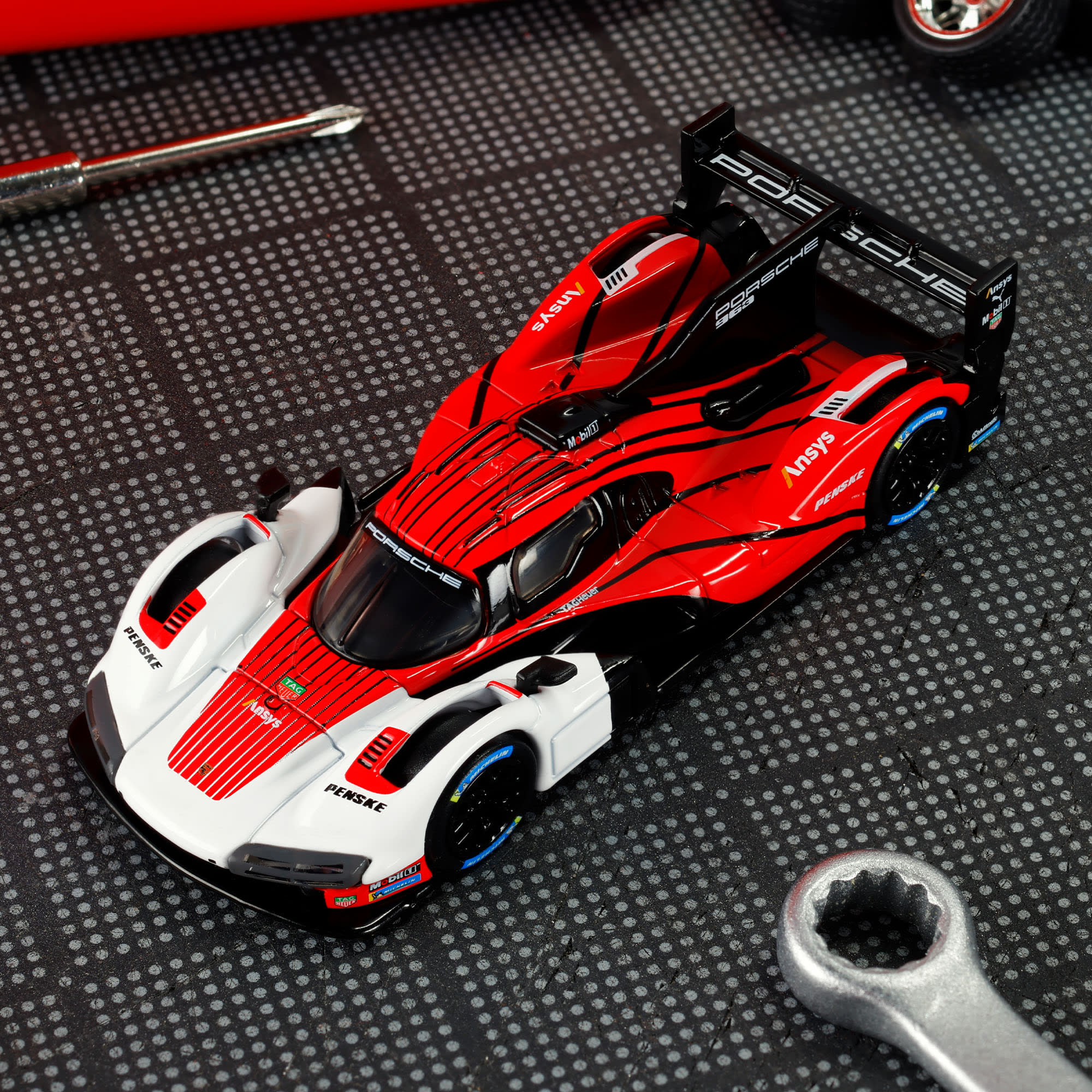 Hot Wheels Elite 64 Porsche 963