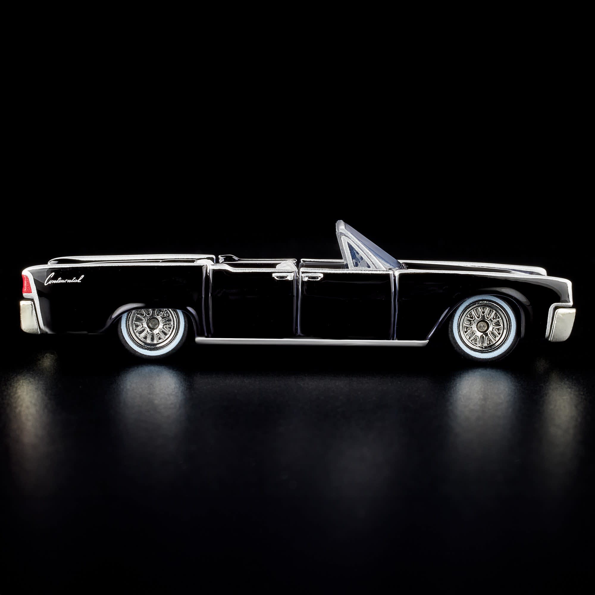 Hot Wheels RLC Exclusive ’61 Lincoln Continental