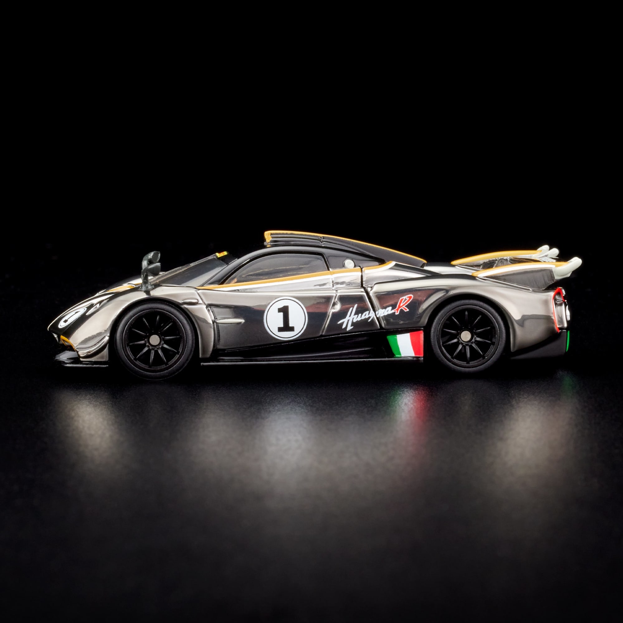 RLC Exclusive '21 Pagani Huayra R | Mattel Creations