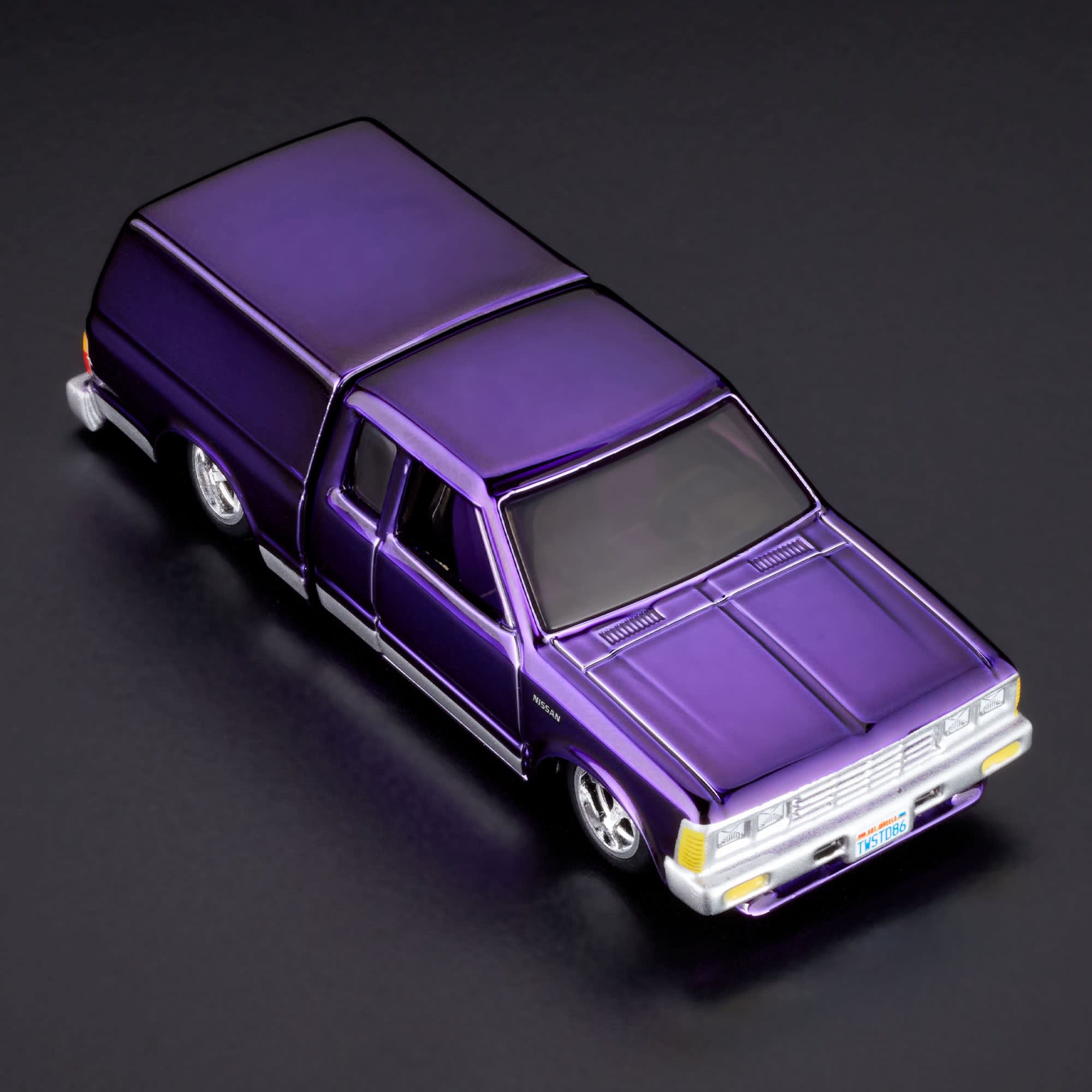 Hot Wheels RLC 1986 Nissan 720 King Cab