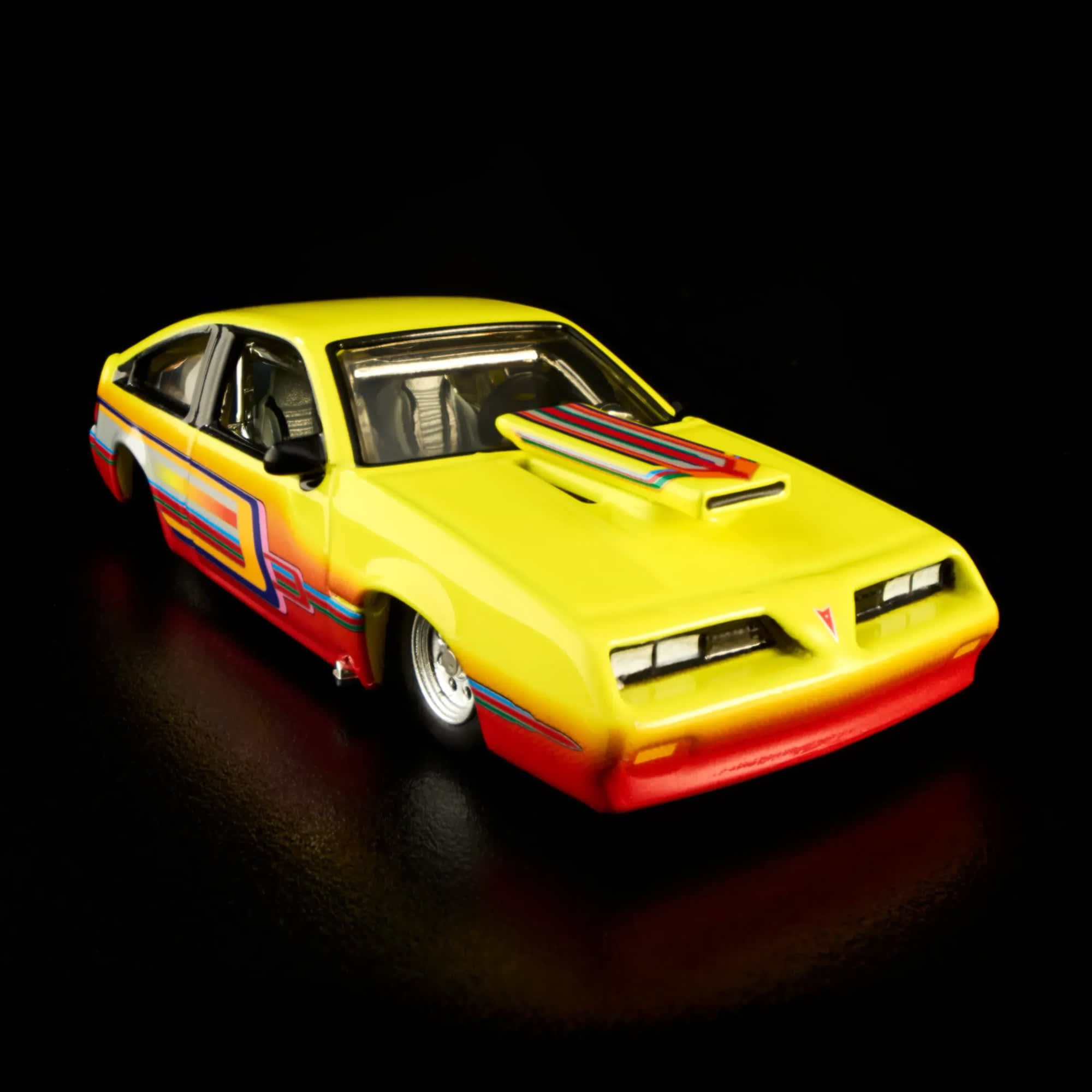 Hot Wheels RLC Exclusive 1985 Pontiac J2000