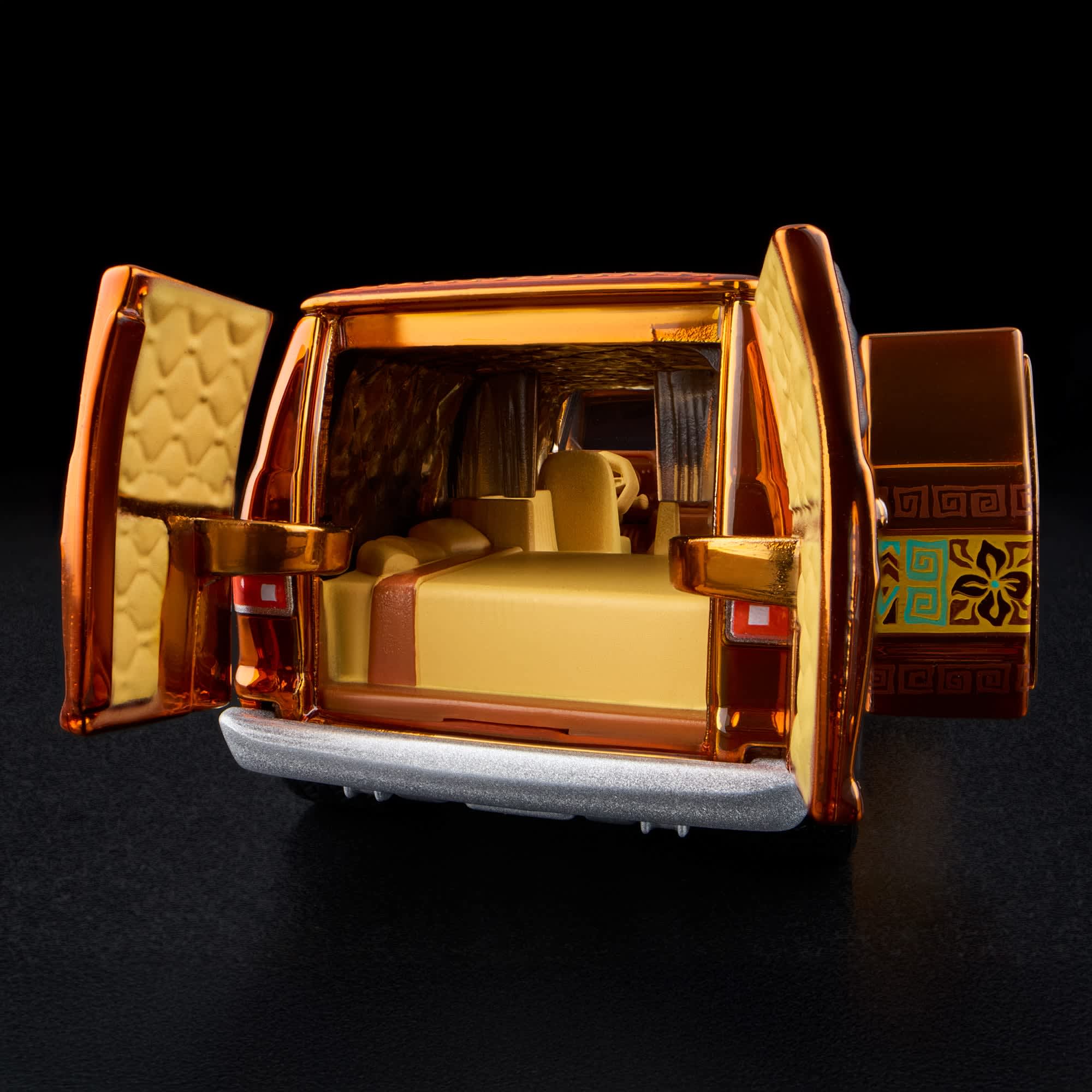 RLC Exclusive ‘70s Dodge Tradesman Van