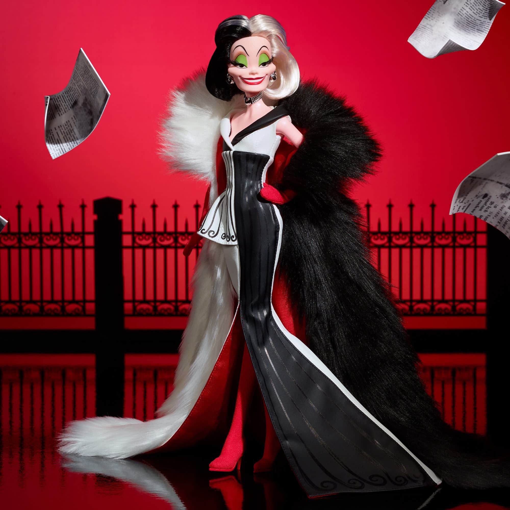 Disney Darkness Descends Cruella De Vil Doll