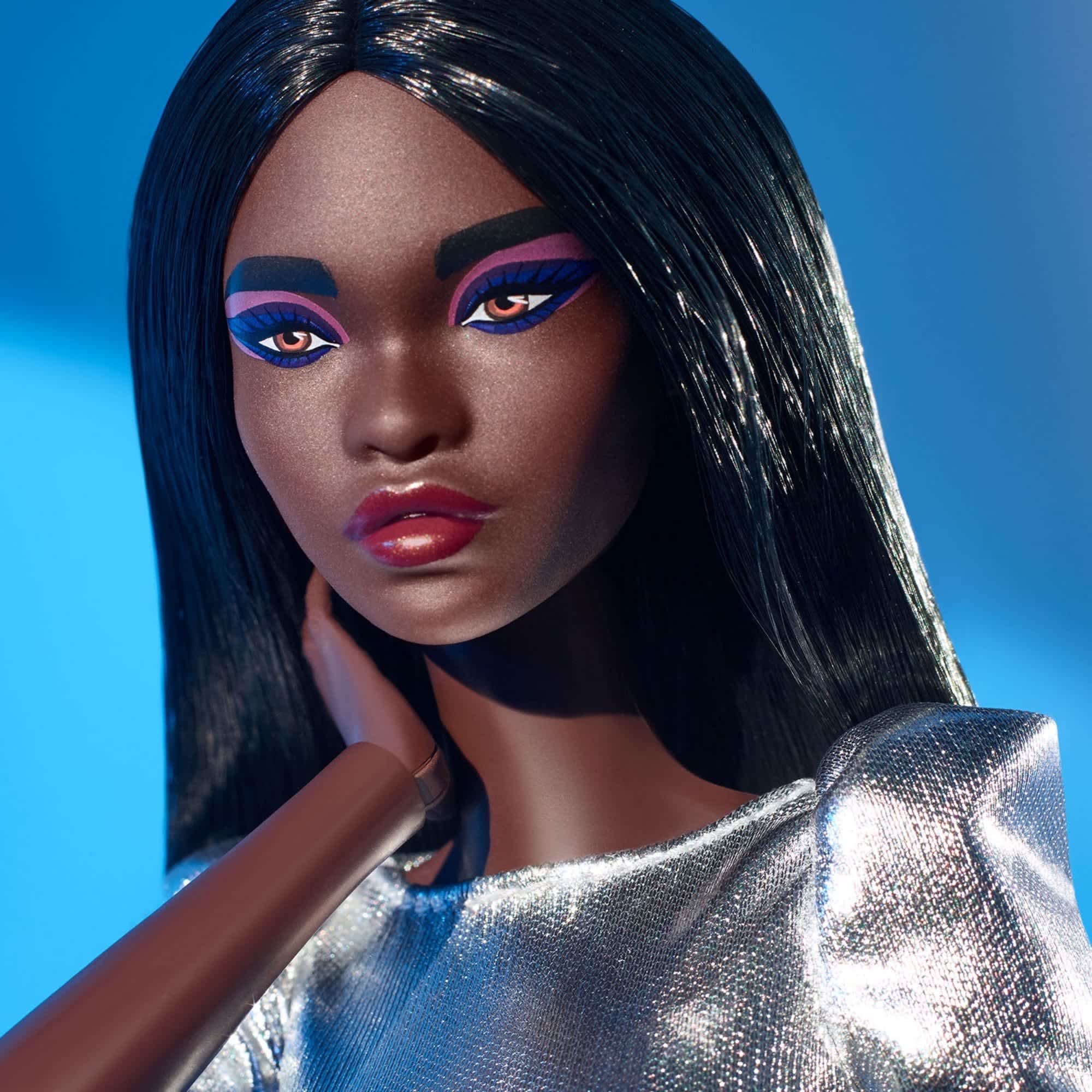 Barbie Signature Barbie Looks Doll (Tall, Dark Brown)