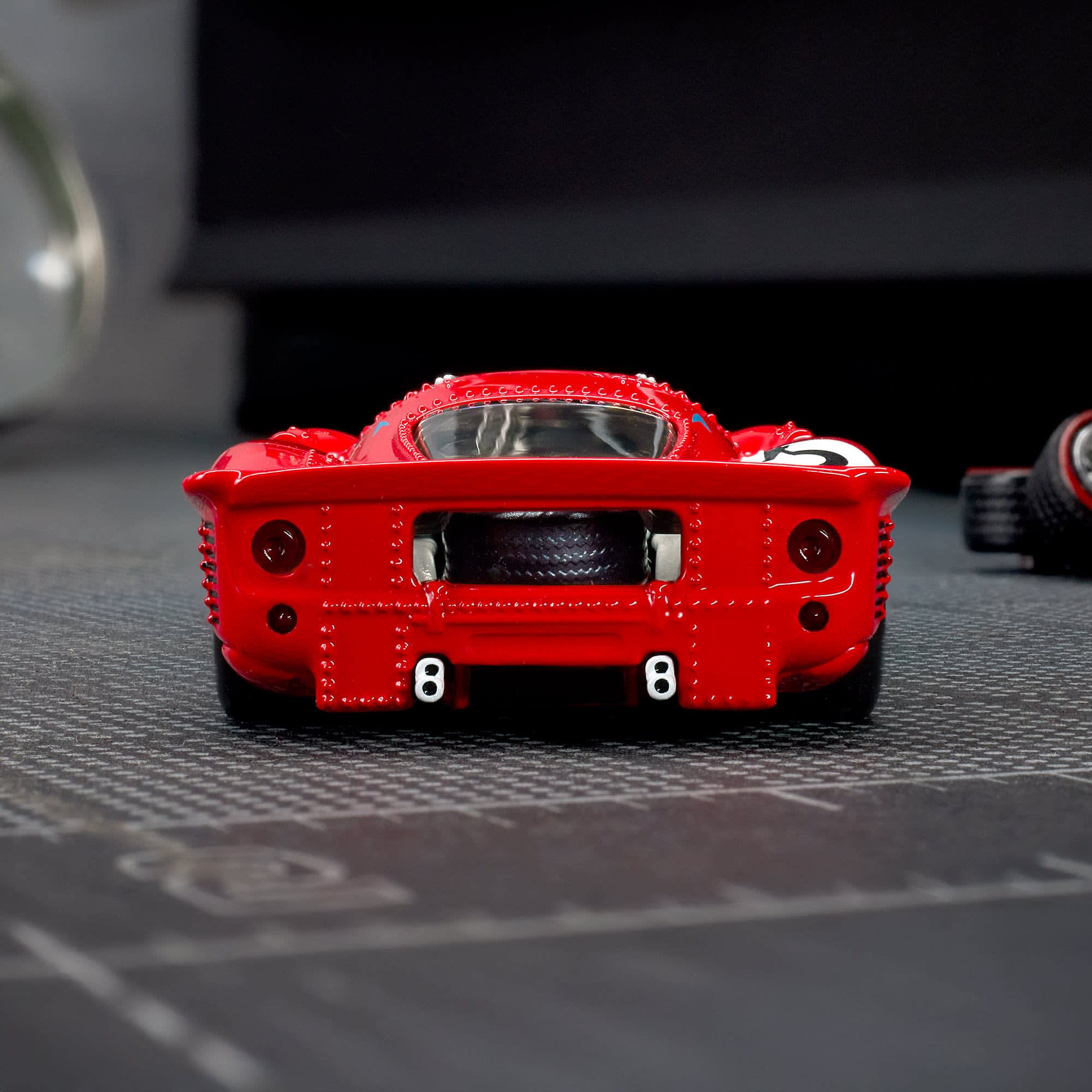 Hot Wheels Elite 64 1967 Ferrari 330 P4