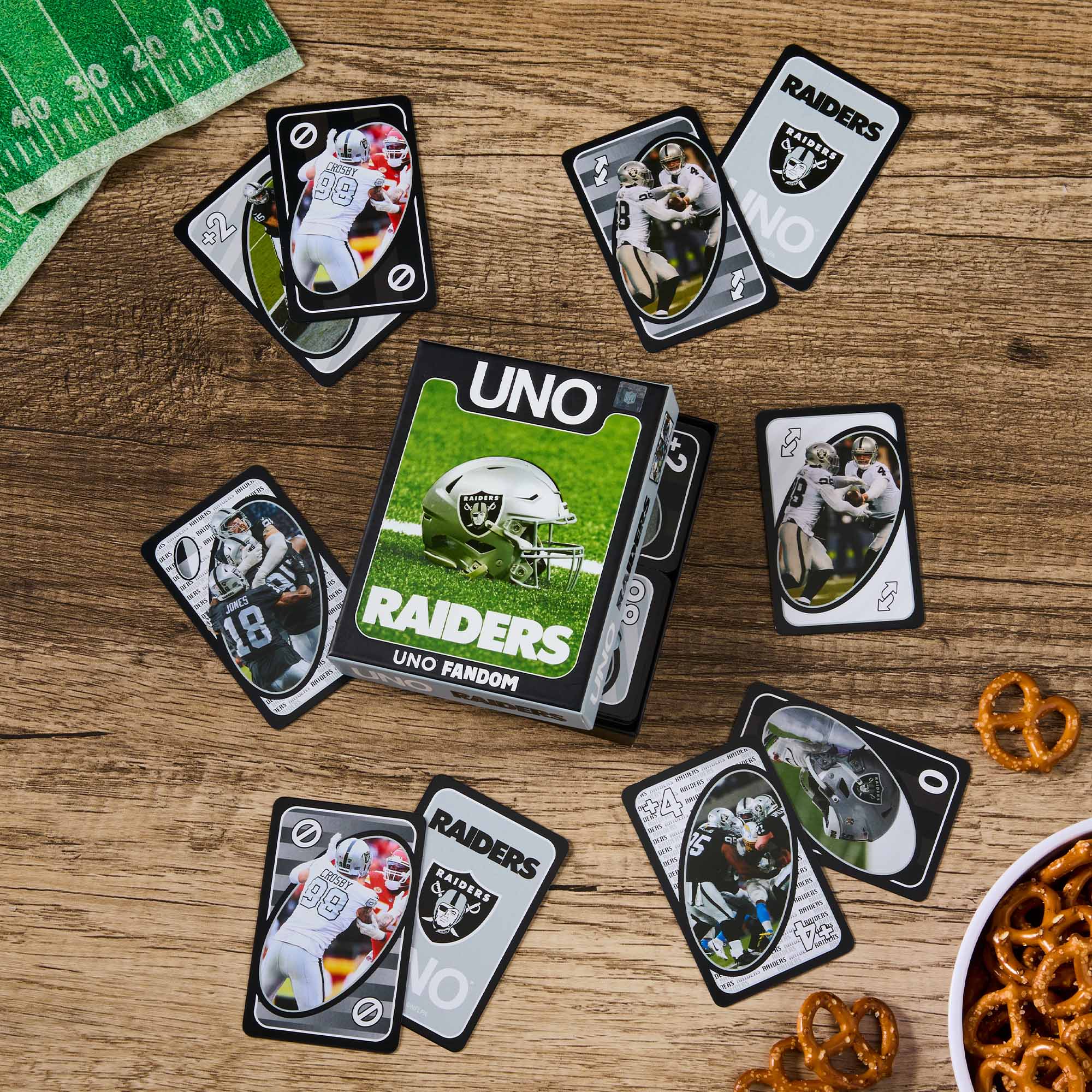 UNO Fandom NFL Las Vegas Raiders Game Deck