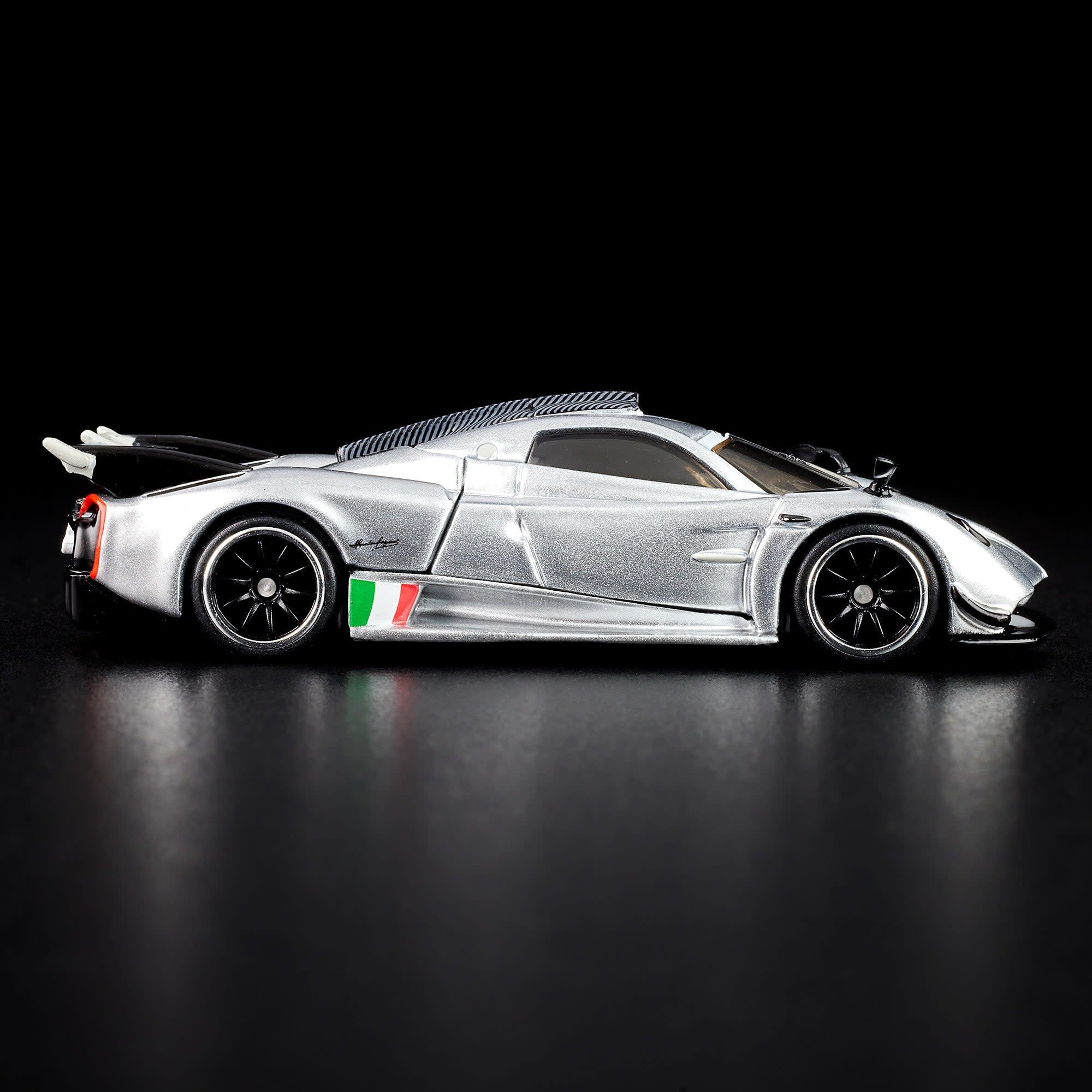 RLC Exclusive ’21 Pagani Huayra R