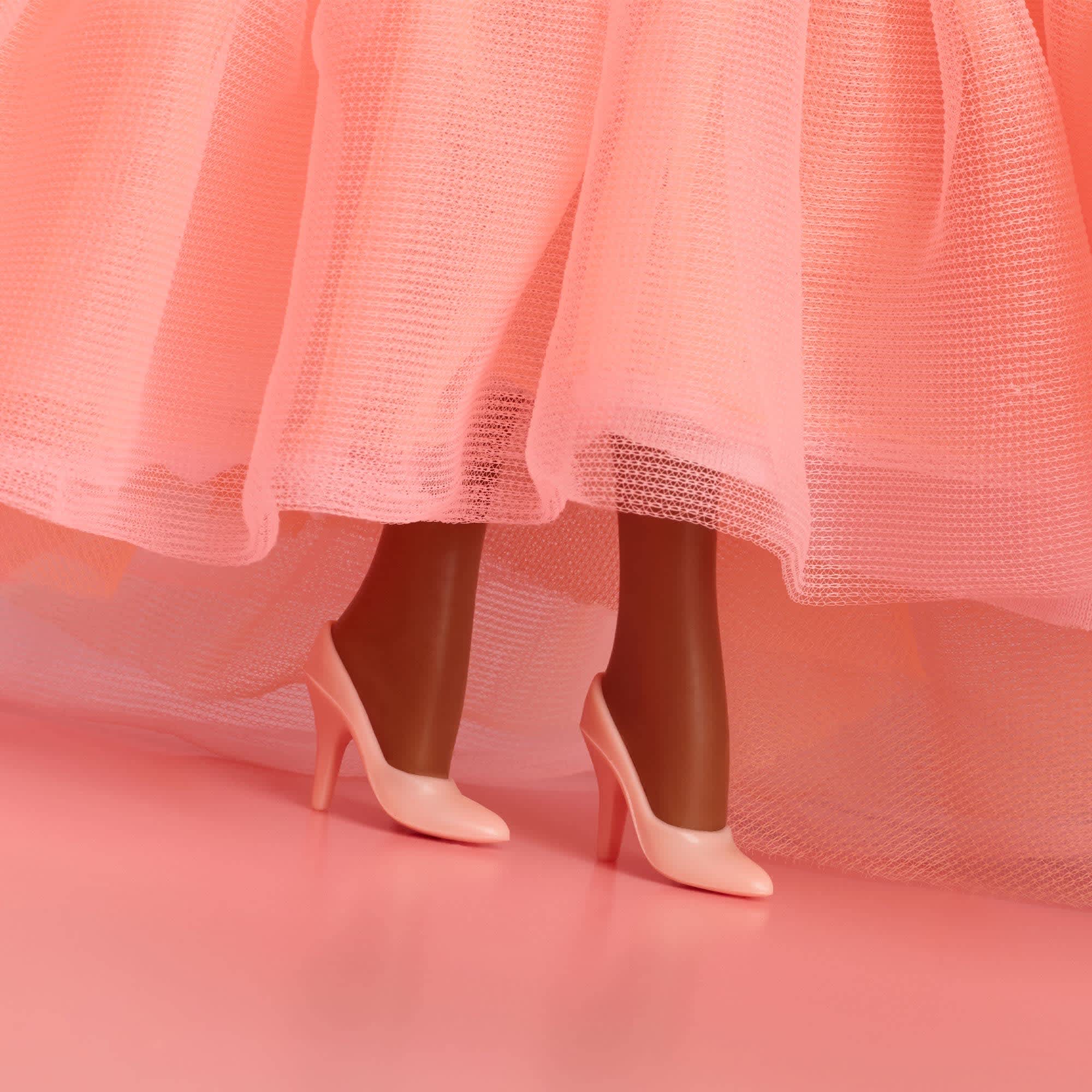 Peaches ‘n Cream Barbie Doll, Brown Hair