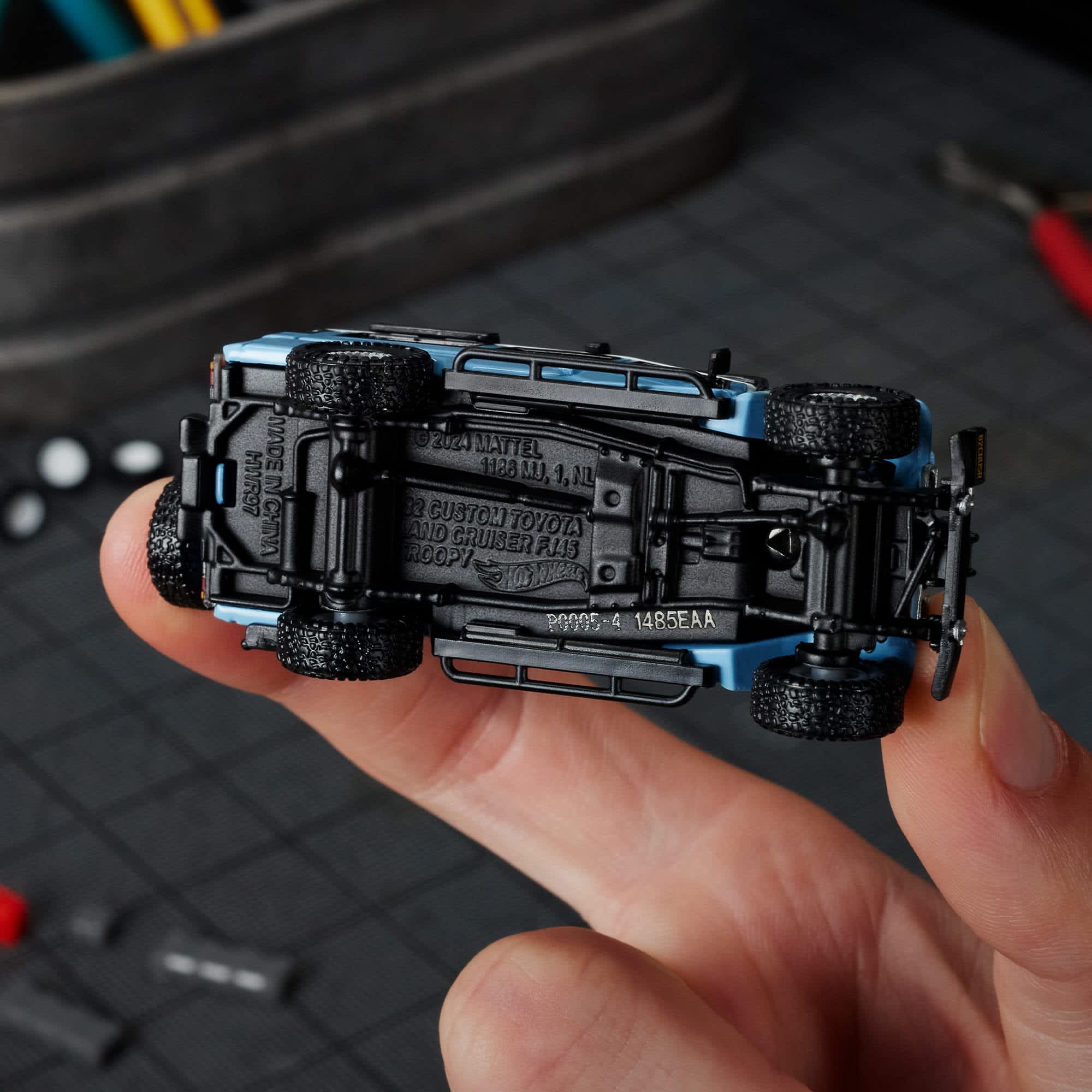 Hot Wheels Elite 64 Mod Shop 1982 Custom Toyota Land Cruiser FJ45 Troopy