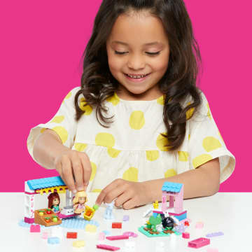 Конструктор для детей Mega Construx Barbie Фермерский рынок